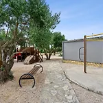 Дом отдыха Awesome In With Swimming Pool *