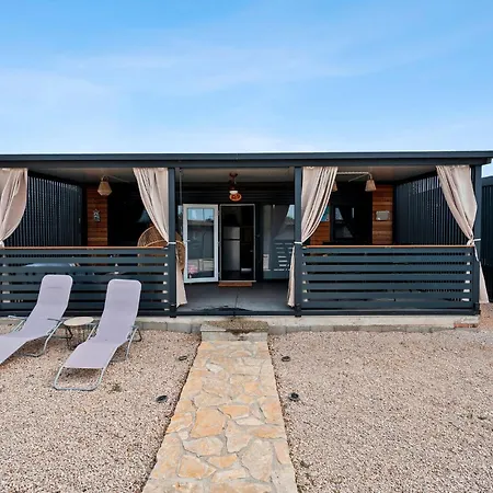 Vakantiehuis Awesome In With Swimming Pool