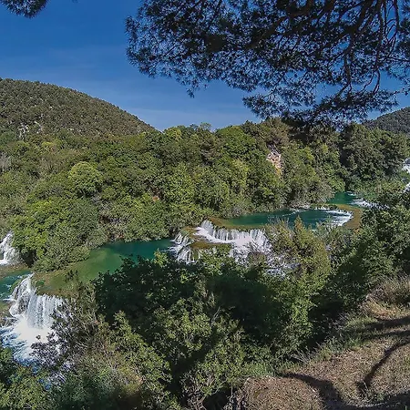 Awesome In With Swimming Pool *