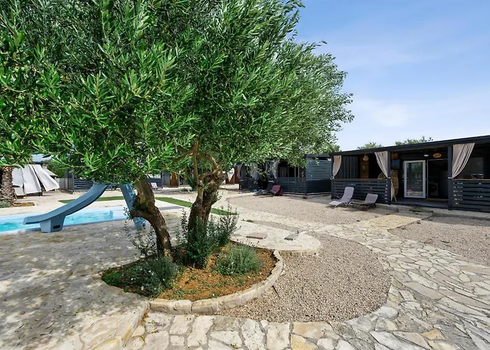 Holiday home Awesome In With Swimming Pool