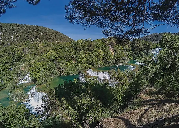 Awesome In With Swimming Pool *